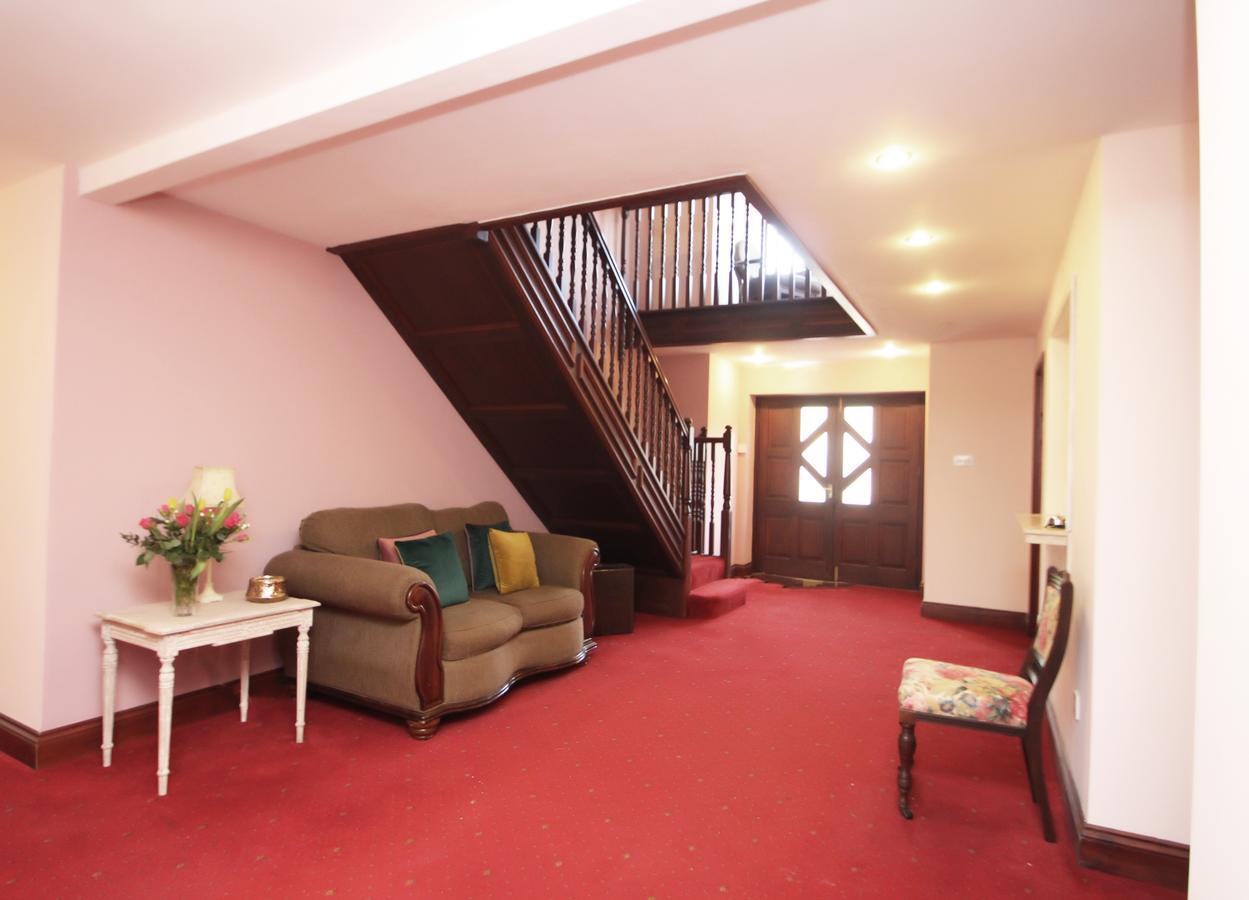 Vale Park Hotel Барри Экстерьер фото